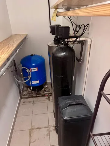 $319,999 | 310 Mills Road, Joliet, IL 60433