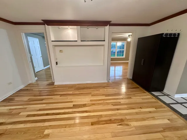 $319,999 | 310 Mills Road, Joliet, IL 60433