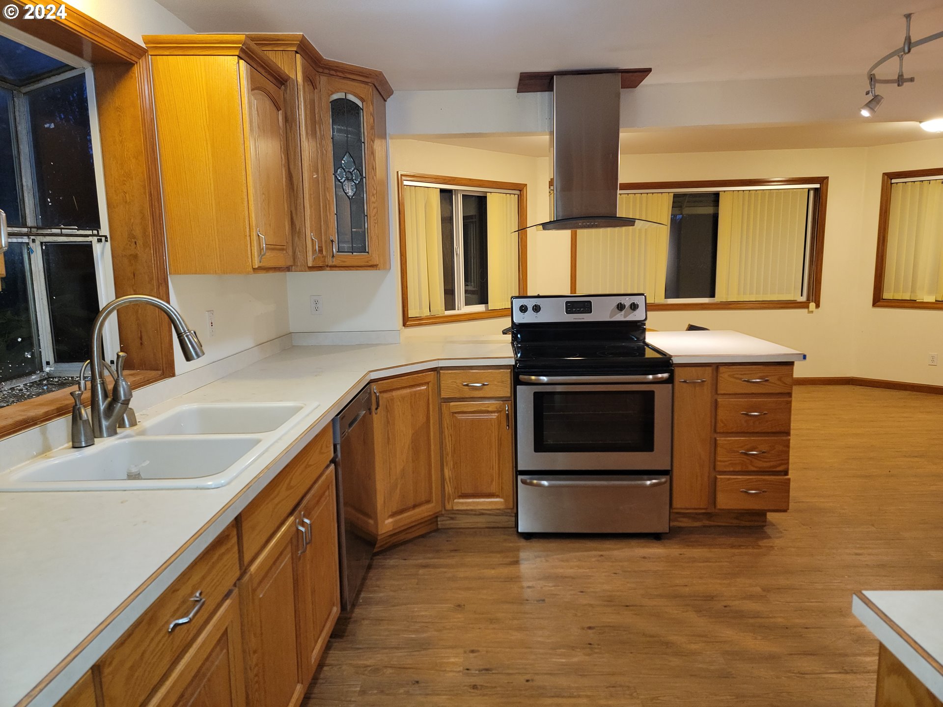 56431 Turley Road Warren, OR 97053 - Photo 11 of 47 Kitchen