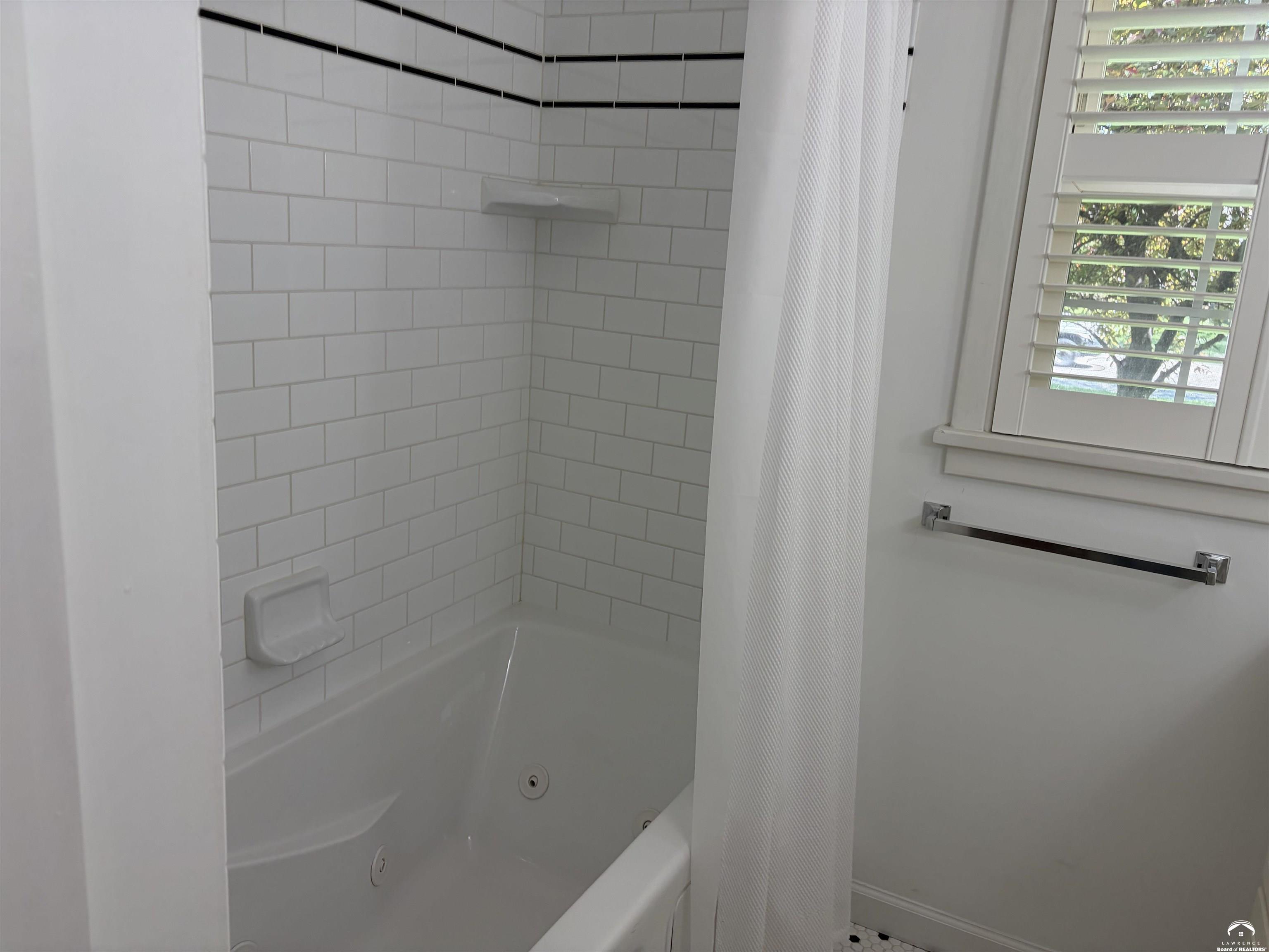 2115 Massachusetts Street Lawrence, KS 66046 - Photo 39 of 53
