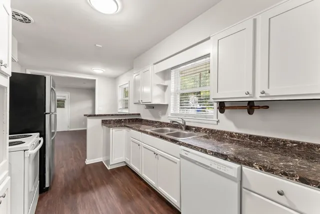 $2,495 | 2352 Elmwood Circle Southeast, Atlanta, GA 30339