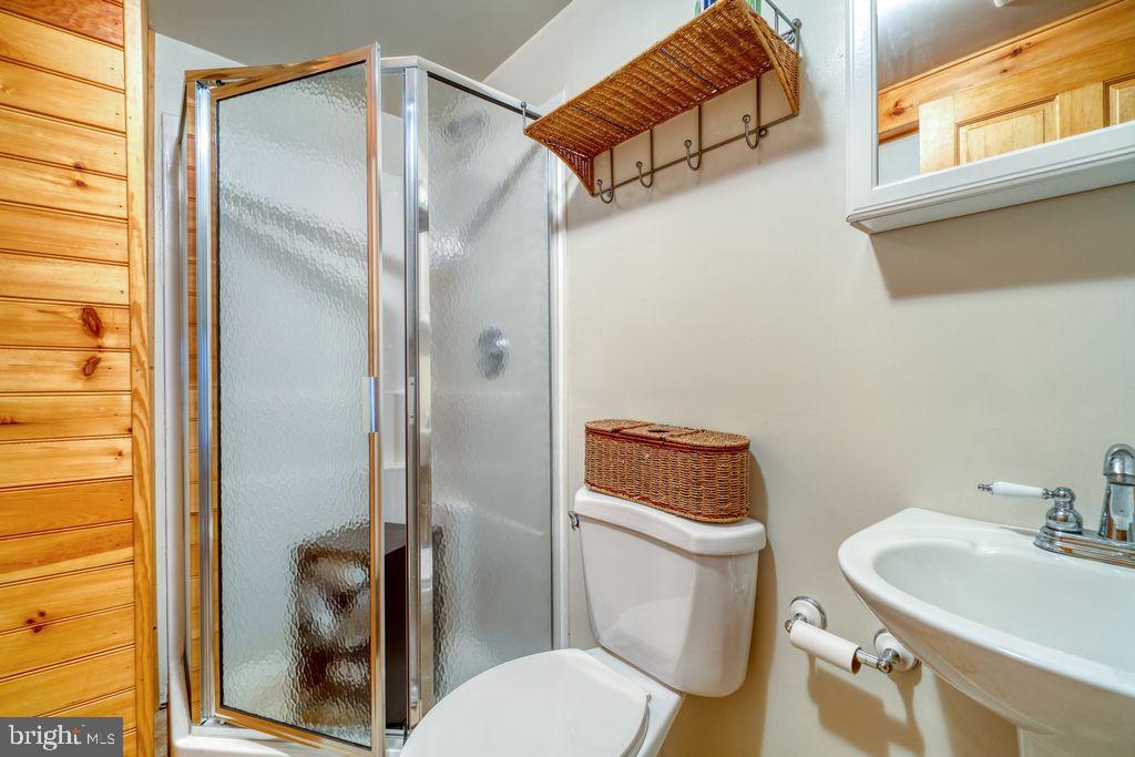 29 Center Road Earleville, MD 21919 - Photo 34 of 41 Bath in guest cottage