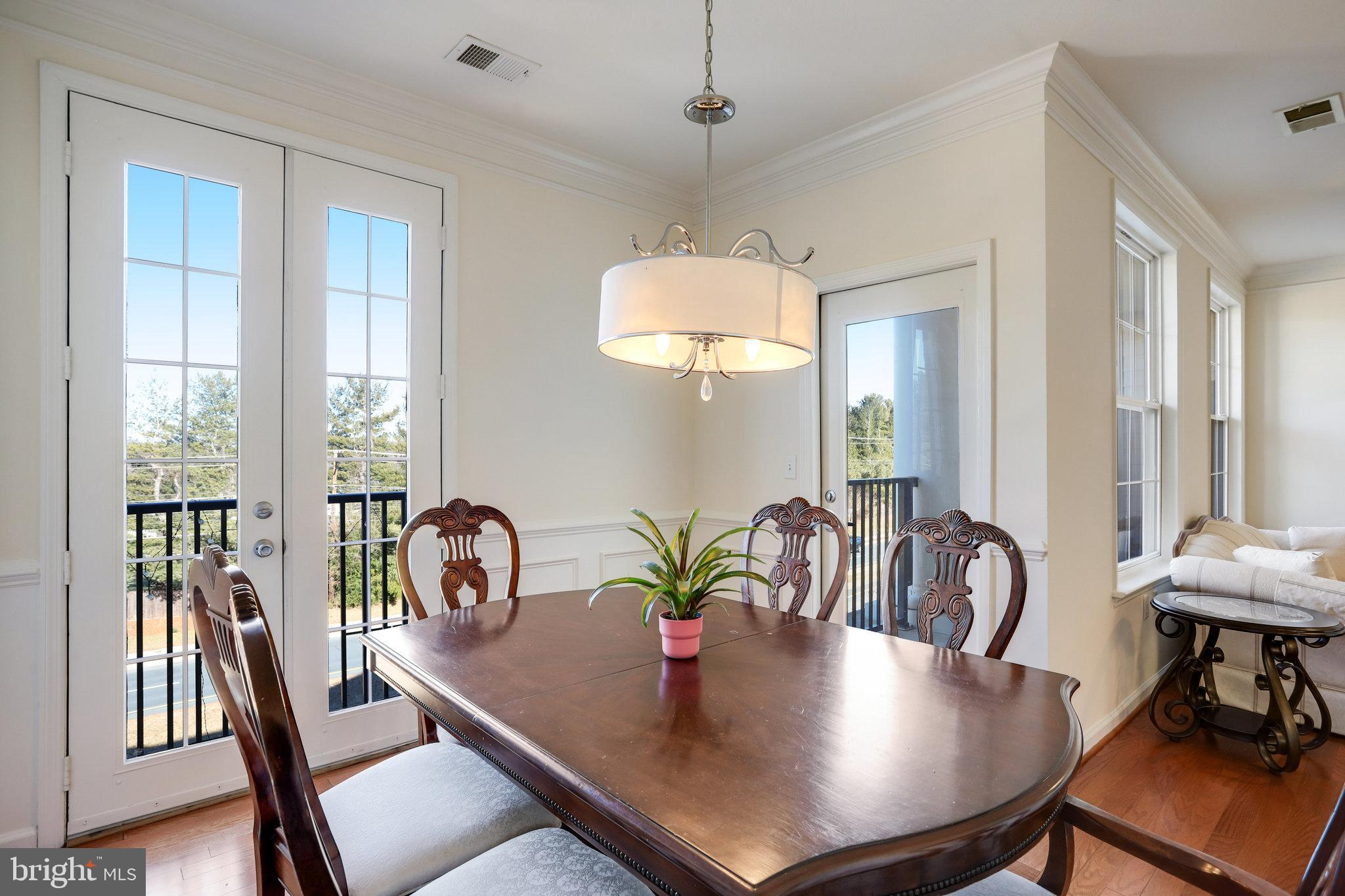 8 Granite Place, Unit 362 Gaithersburg, MD 20878 - Photo 23 of 42 Dining Room