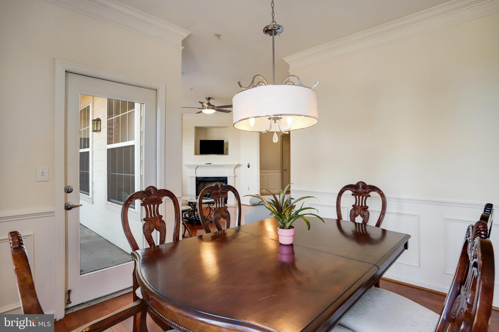 8 Granite Place, Unit 362 Gaithersburg, MD 20878 - Photo 24 of 42 Dining Room
