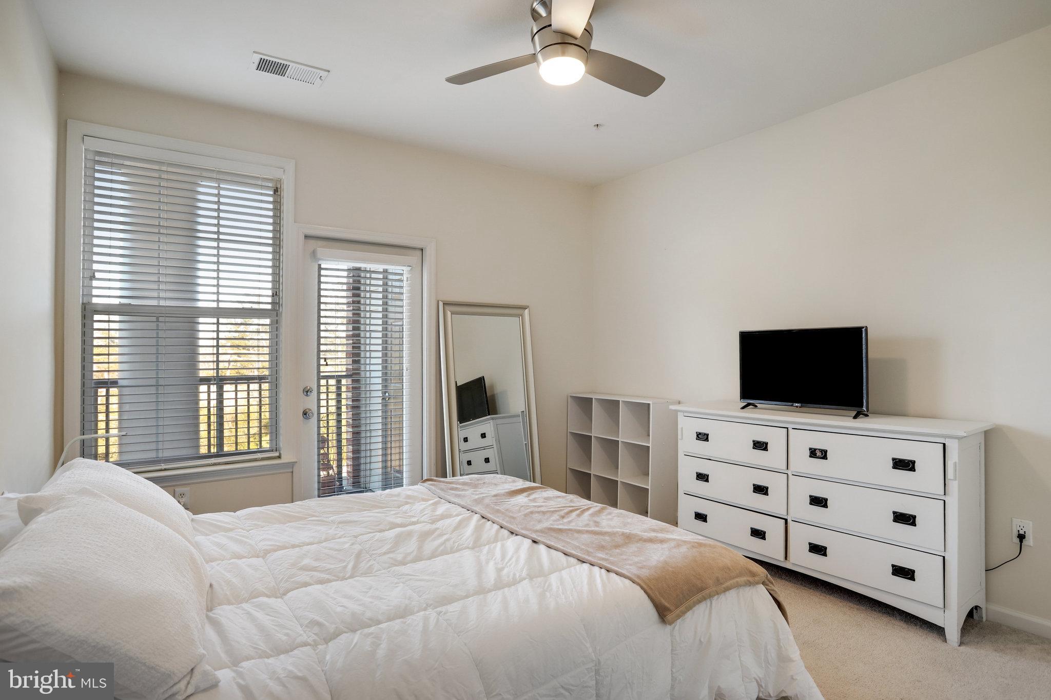 8 Granite Place, Unit 362 Gaithersburg, MD 20878 - Photo 9 of 42 Bedroom