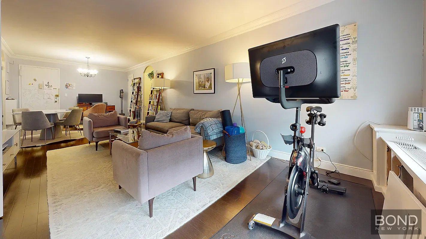 401 East 74th Street, Unit 6E Manhattan, NY 10021 - Photo 3 of 12 Photo 3