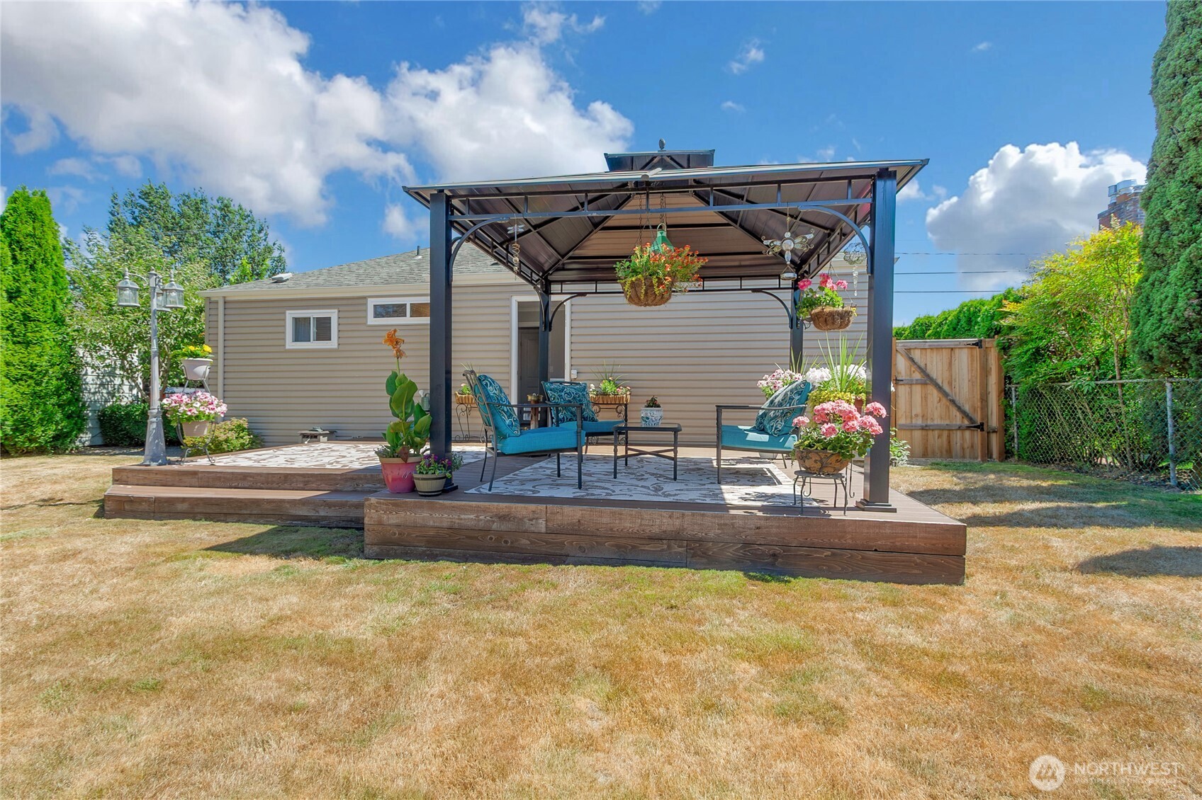 223 R Street Southeast Auburn, WA 98002 - Photo 19 of 23 a view of a house with basketball court