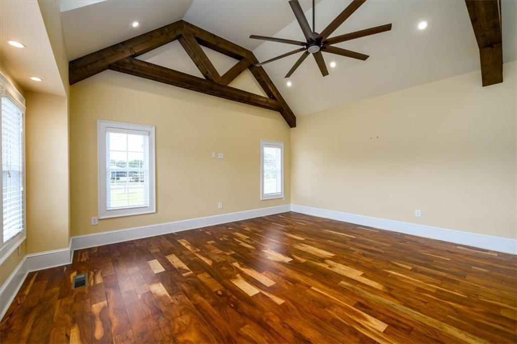 725 County Farm Road Jefferson, GA 30549 - Photo 11 of 43 a view of an empty room and window