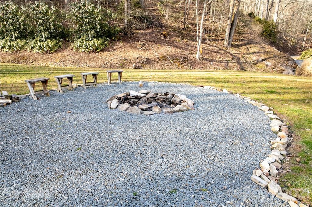 7936 Alarka Road Bryson City, NC 28713 - Photo 20 of 30