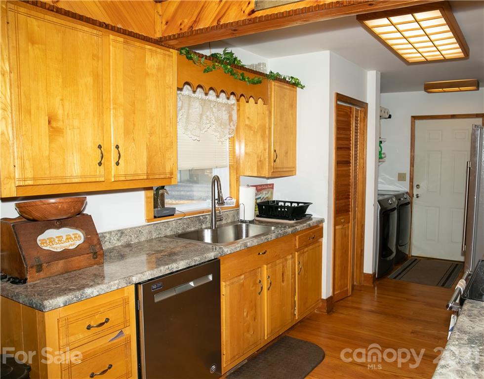 7936 Alarka Road Bryson City, NC 28713 - Photo 5 of 30