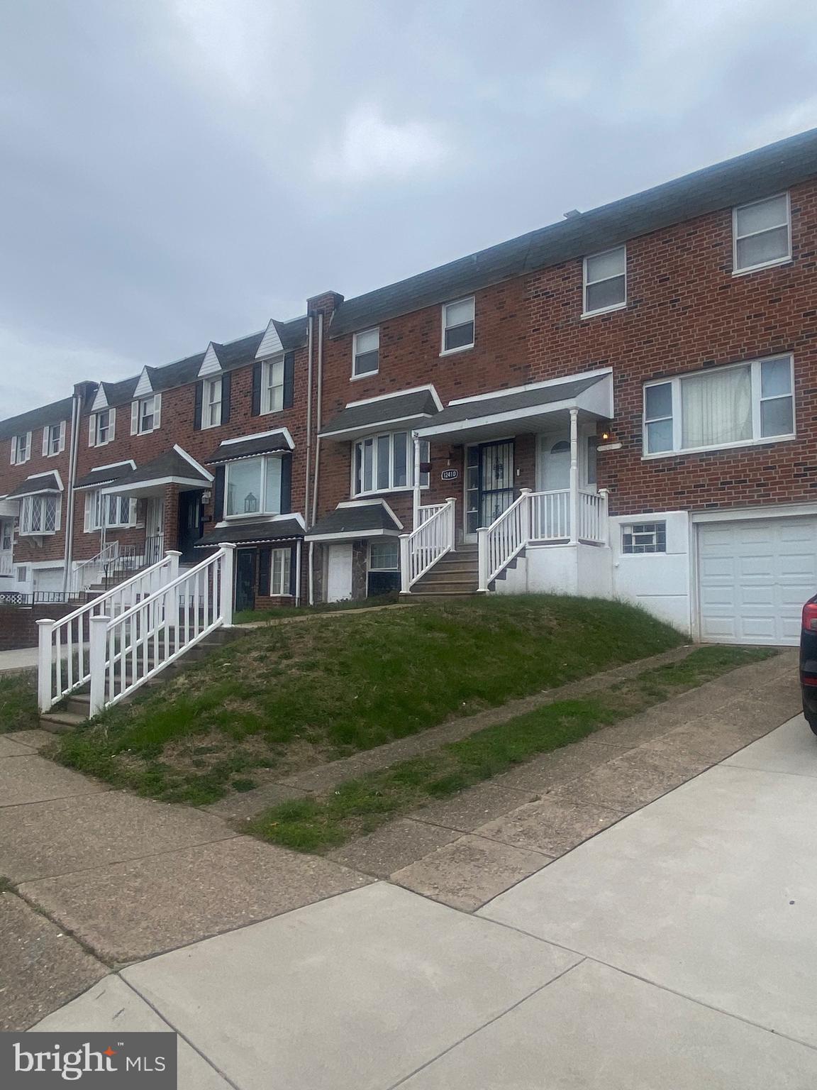 12412 Medford Road Philadelphia, PA 19154 - Photo 1 of 31
