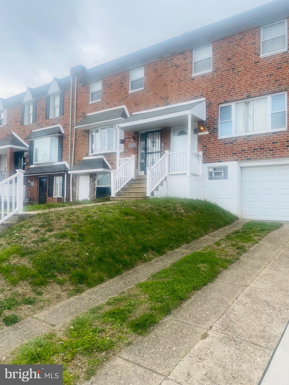 12412 Medford Road Philadelphia, PA 19154 - Photo 3 of 31