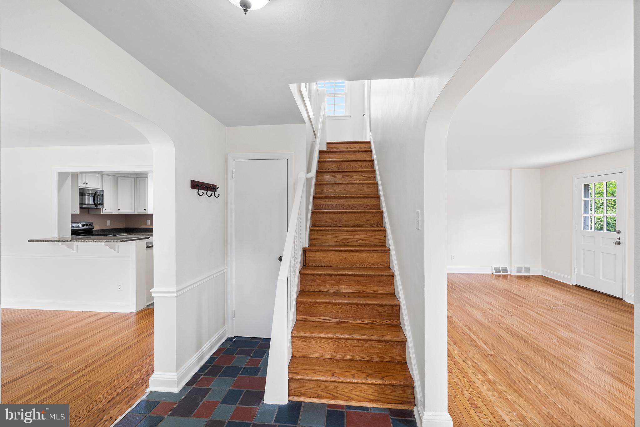 517 Fairmont Road Havertown, PA 19083 - Photo 4 of 32 Gallery Image 4