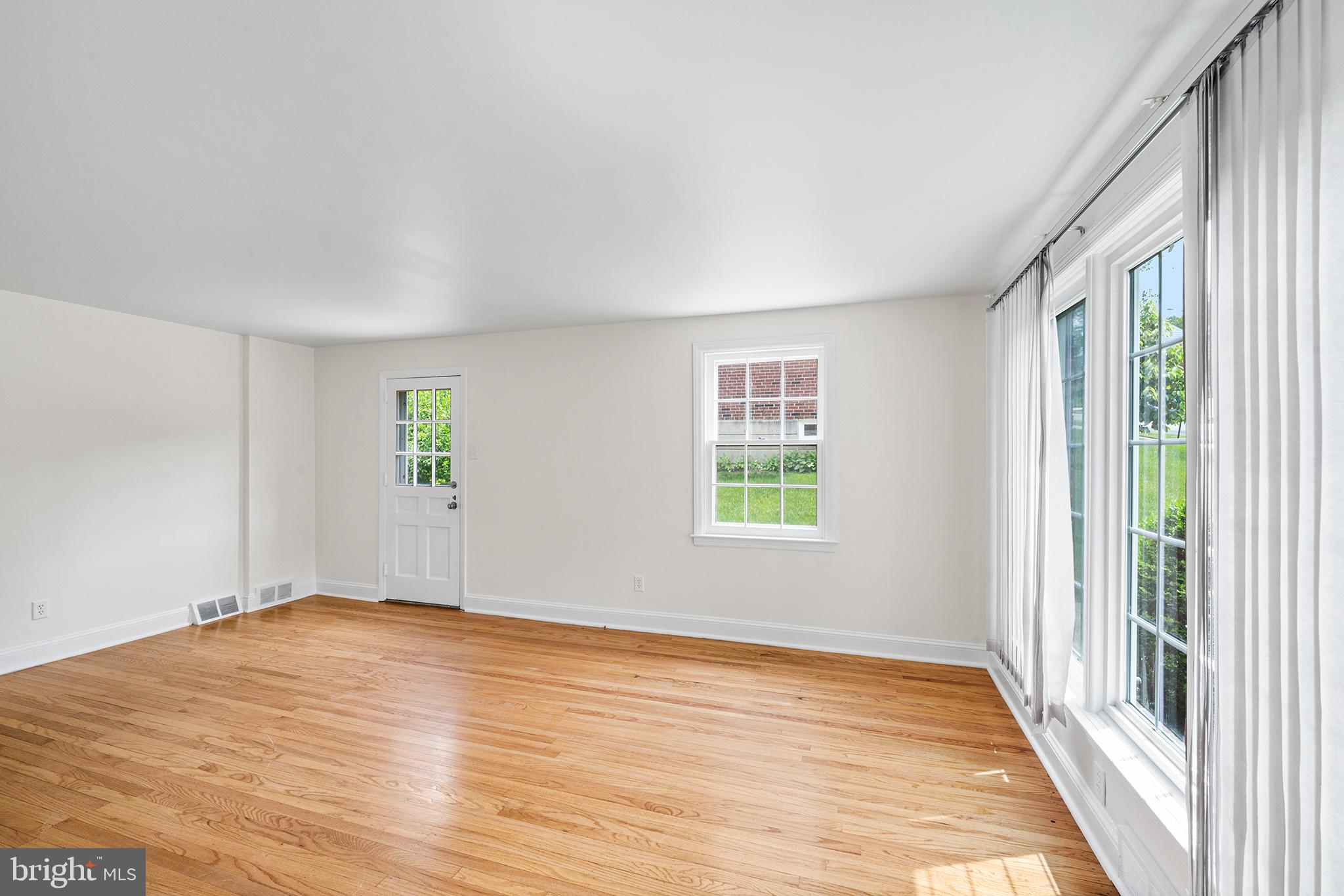 517 Fairmont Road Havertown, PA 19083 - Photo 6 of 32 Gallery Image 6