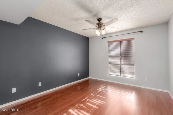 $322,900 | 7300 North Dreamy Draw Drive, Unit 211, Phoenix, AZ 85020