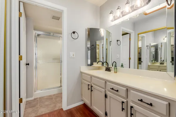 $322,900 | 7300 North Dreamy Draw Drive, Unit 211, Phoenix, AZ 85020
