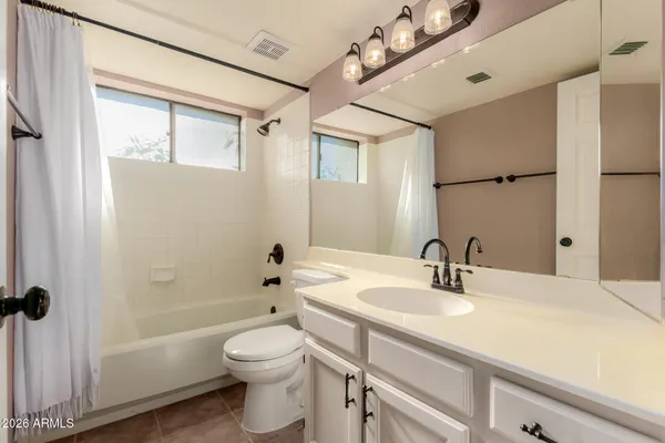 $322,900 | 7300 North Dreamy Draw Drive, Unit 211, Phoenix, AZ 85020