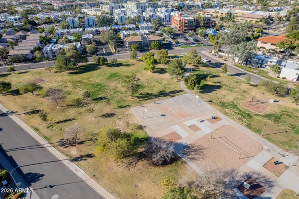 $322,900 | 7300 North Dreamy Draw Drive, Unit 211, Phoenix, AZ 85020