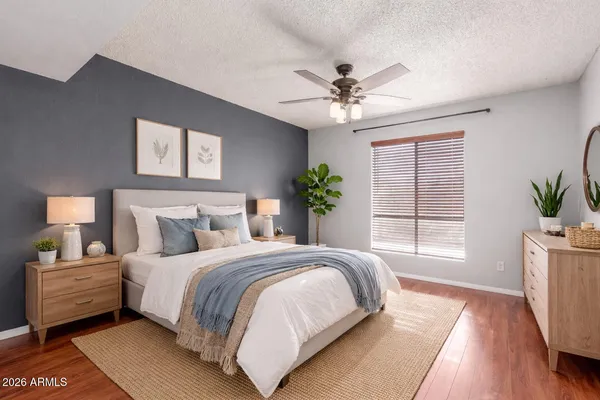 $322,900 | 7300 North Dreamy Draw Drive, Unit 211, Phoenix, AZ 85020