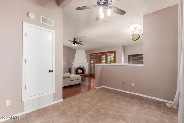 $322,900 | 7300 North Dreamy Draw Drive, Unit 211, Phoenix, AZ 85020