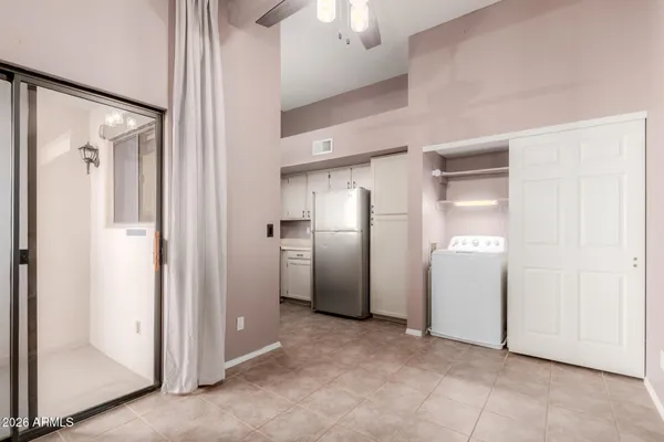 $322,900 | 7300 North Dreamy Draw Drive, Unit 211, Phoenix, AZ 85020