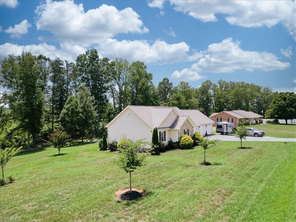 290 Tuttle Road Rural Hall, NC 27045 - Photo 4 of 49 Gallery Image 4