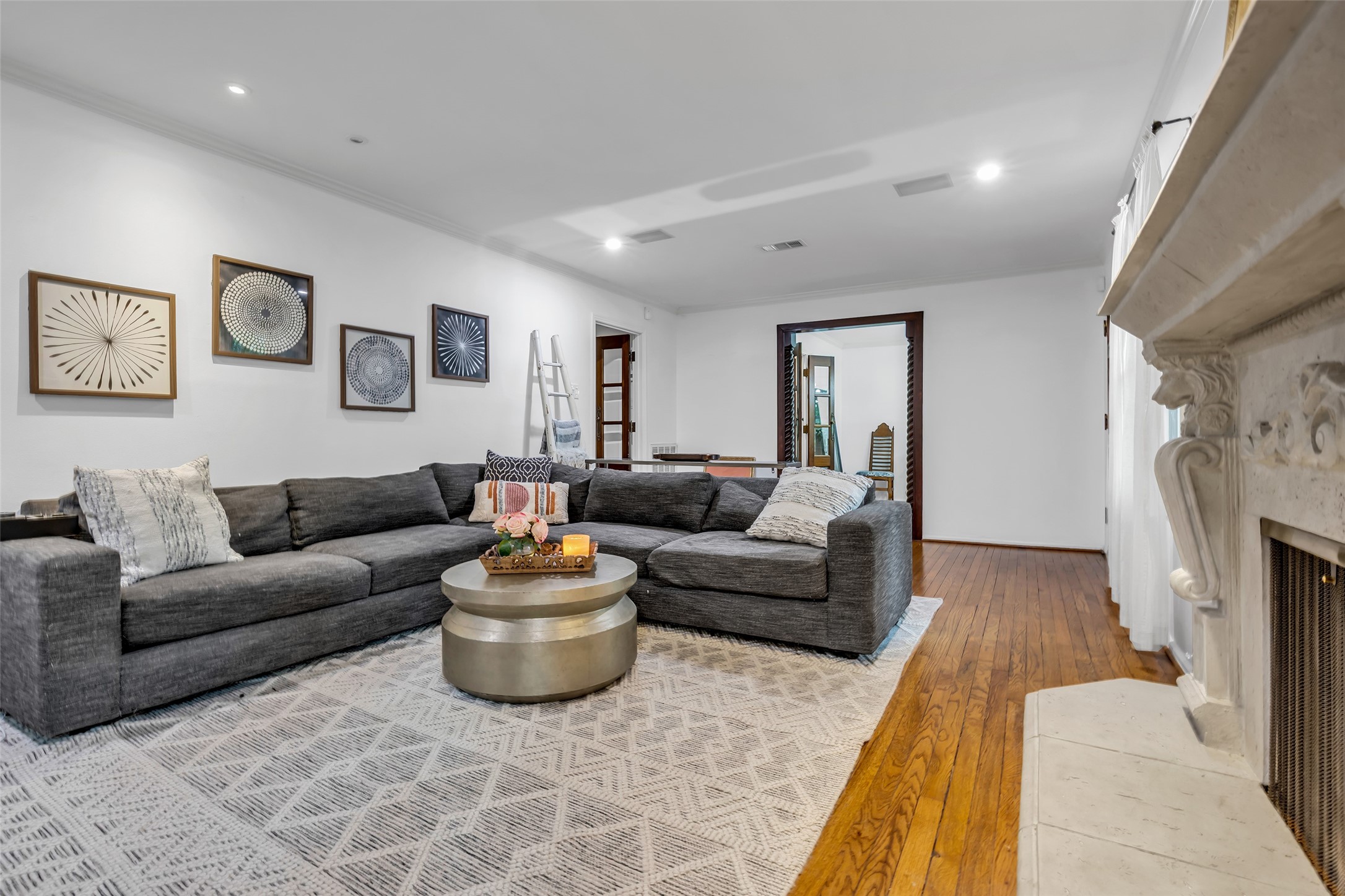1503 Banks Street Houston, TX 77006 - Photo 11 of 39