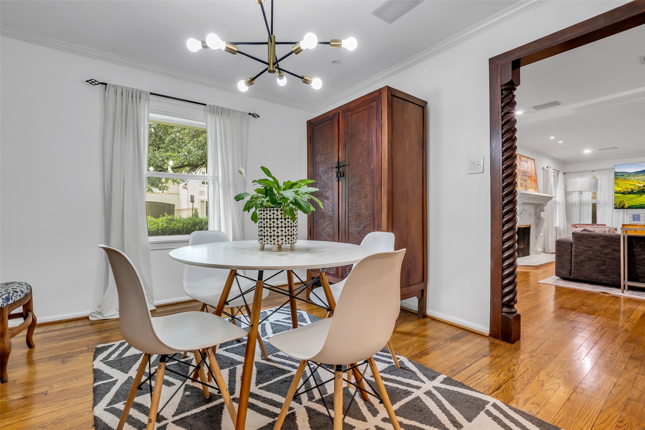 1503 Banks Street Houston, TX 77006 - Photo 15 of 39