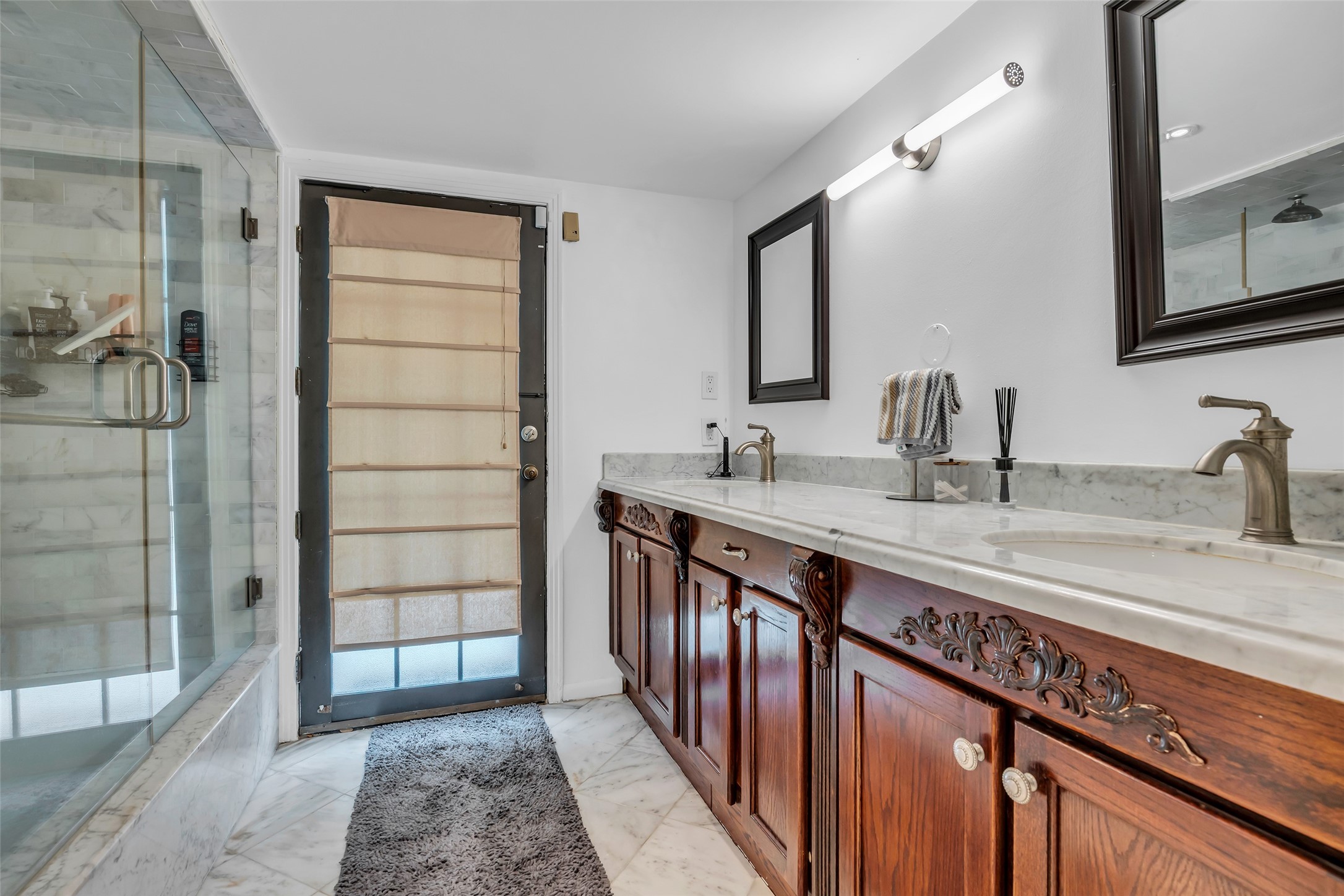 1503 Banks Street Houston, TX 77006 - Photo 23 of 39