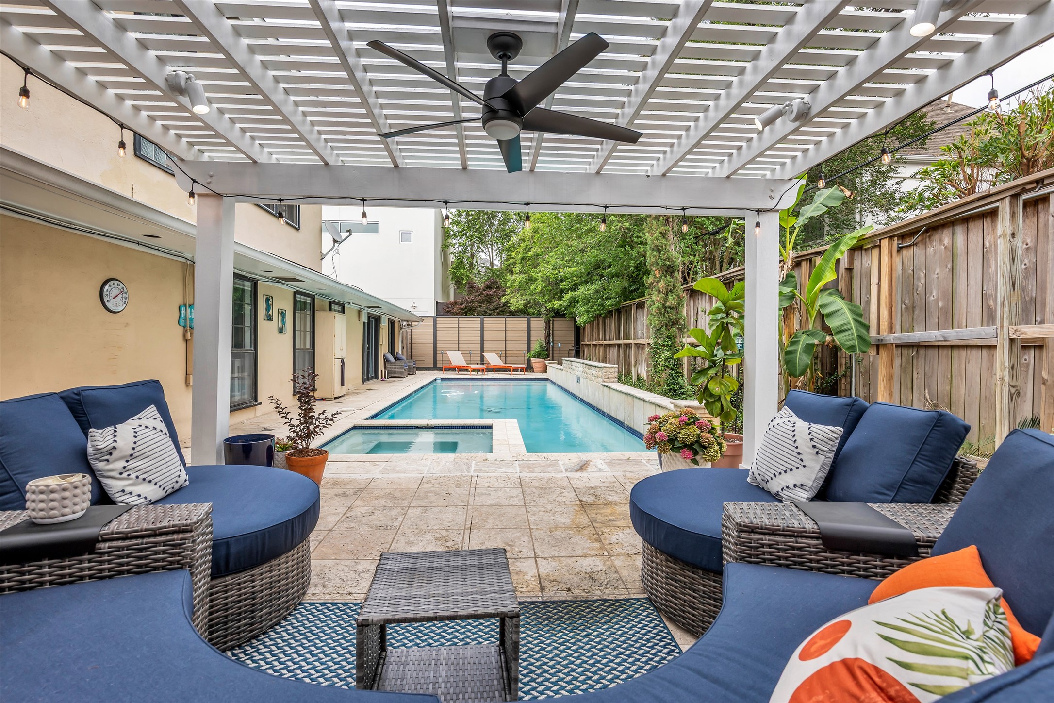 1503 Banks Street Houston, TX 77006 - Photo 3 of 39