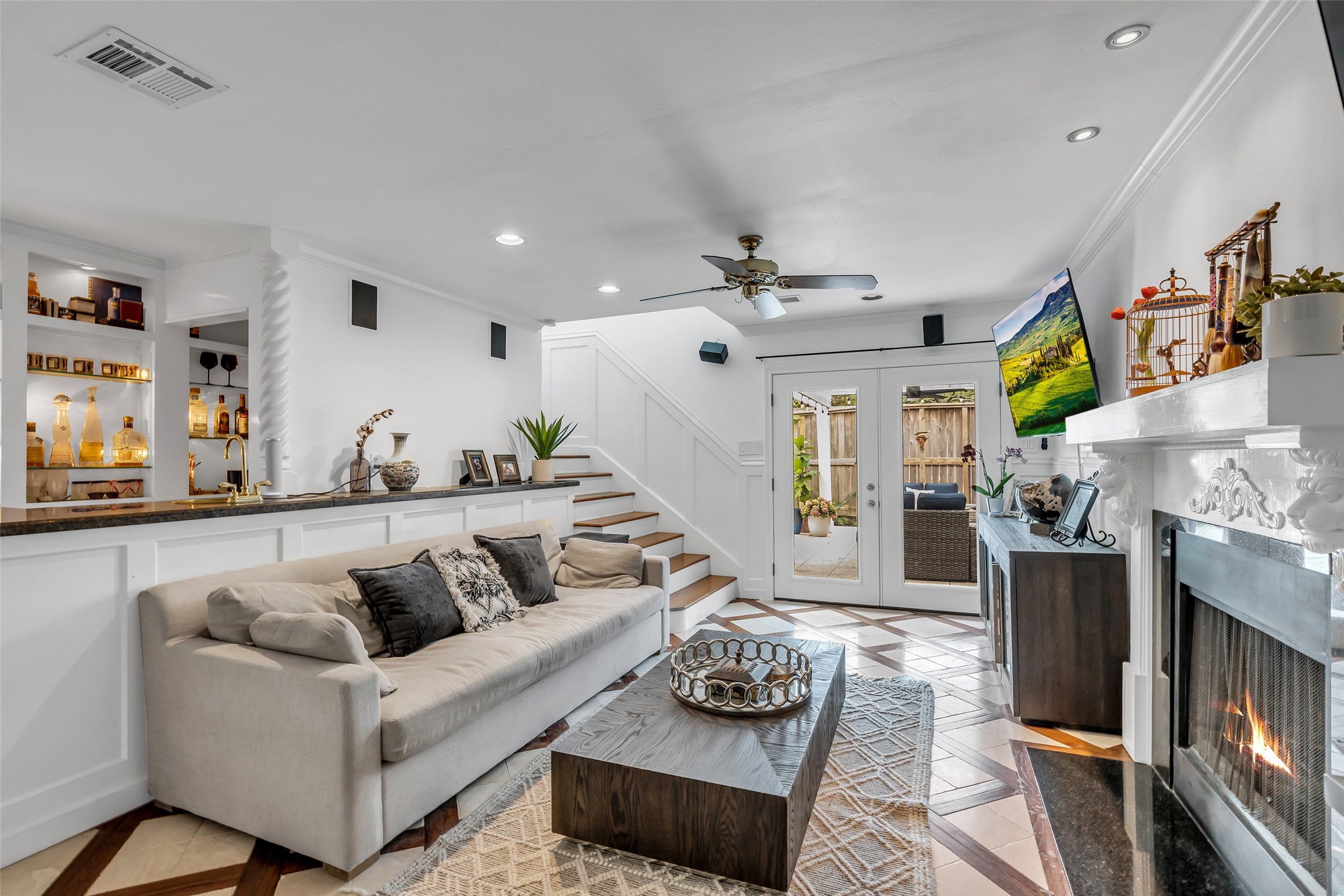 1503 Banks Street Houston, TX 77006 - Photo 31 of 39