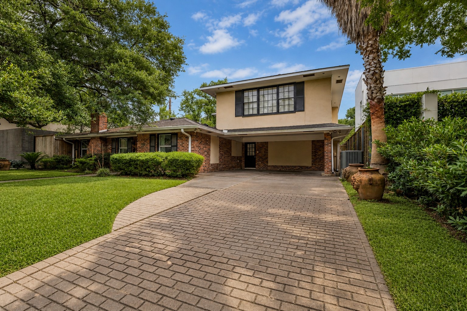 1503 Banks Street Houston, TX 77006 - Photo 7 of 39