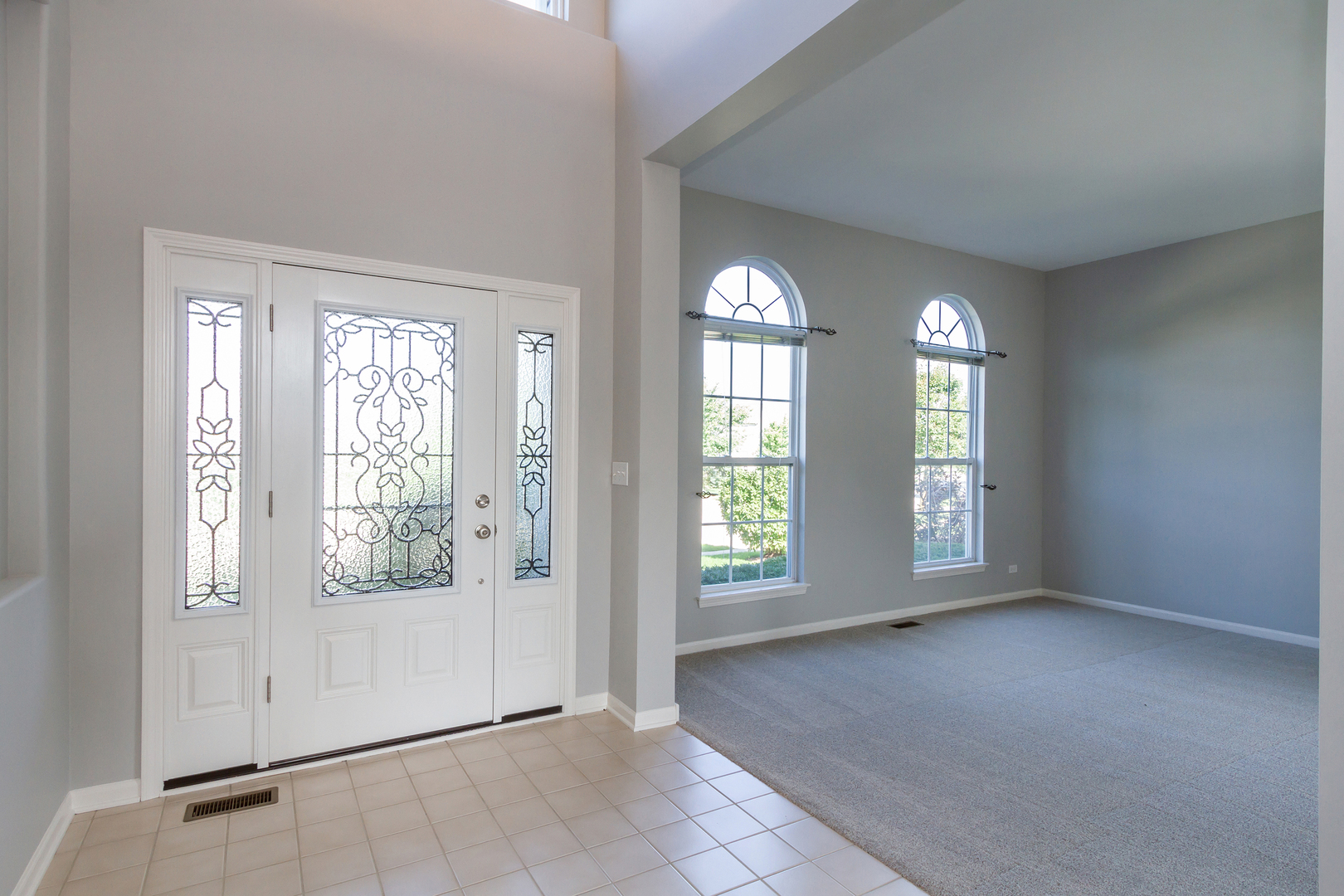 2317 Barrett Drive Algonquin, IL 60102 - Photo 2 of 48