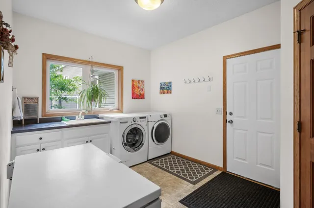 $445,000 | 824 Bridle Creek Lane, Jordan, MN 55352