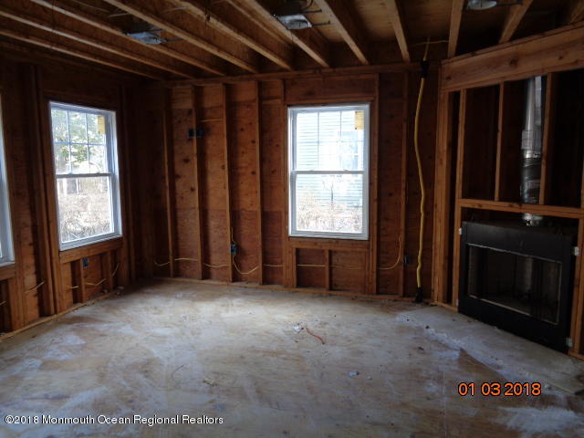 215 Cedar Street Oakhurst, NJ 07755 - Photo 4 of 5 DSC02009