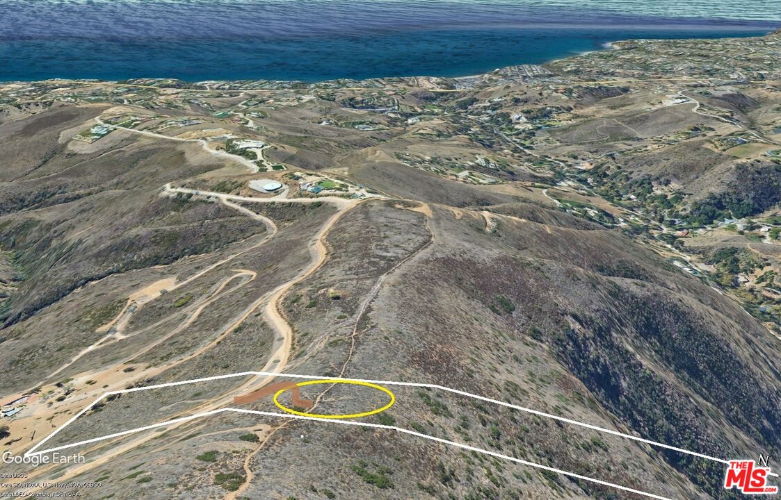 5315 Murphy Way Malibu, CA 90265 - Photo 11 of 13 a view of a dry yard