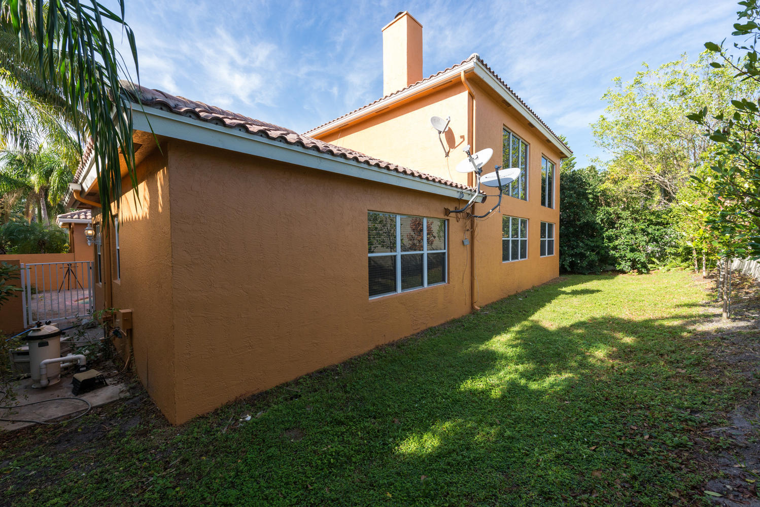 1680 Southwest 2nd Avenue Boca Raton, FL 33432 - Photo 45 of 48 Sideyard
