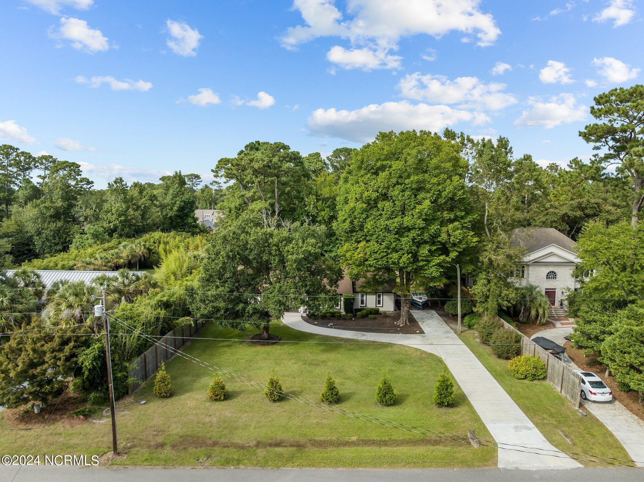41 Pelican Point Road Wilmington, NC 28409 - Photo 32 of 38 53-web-or-mls-Photo Sep 06 2024, 1 58 53