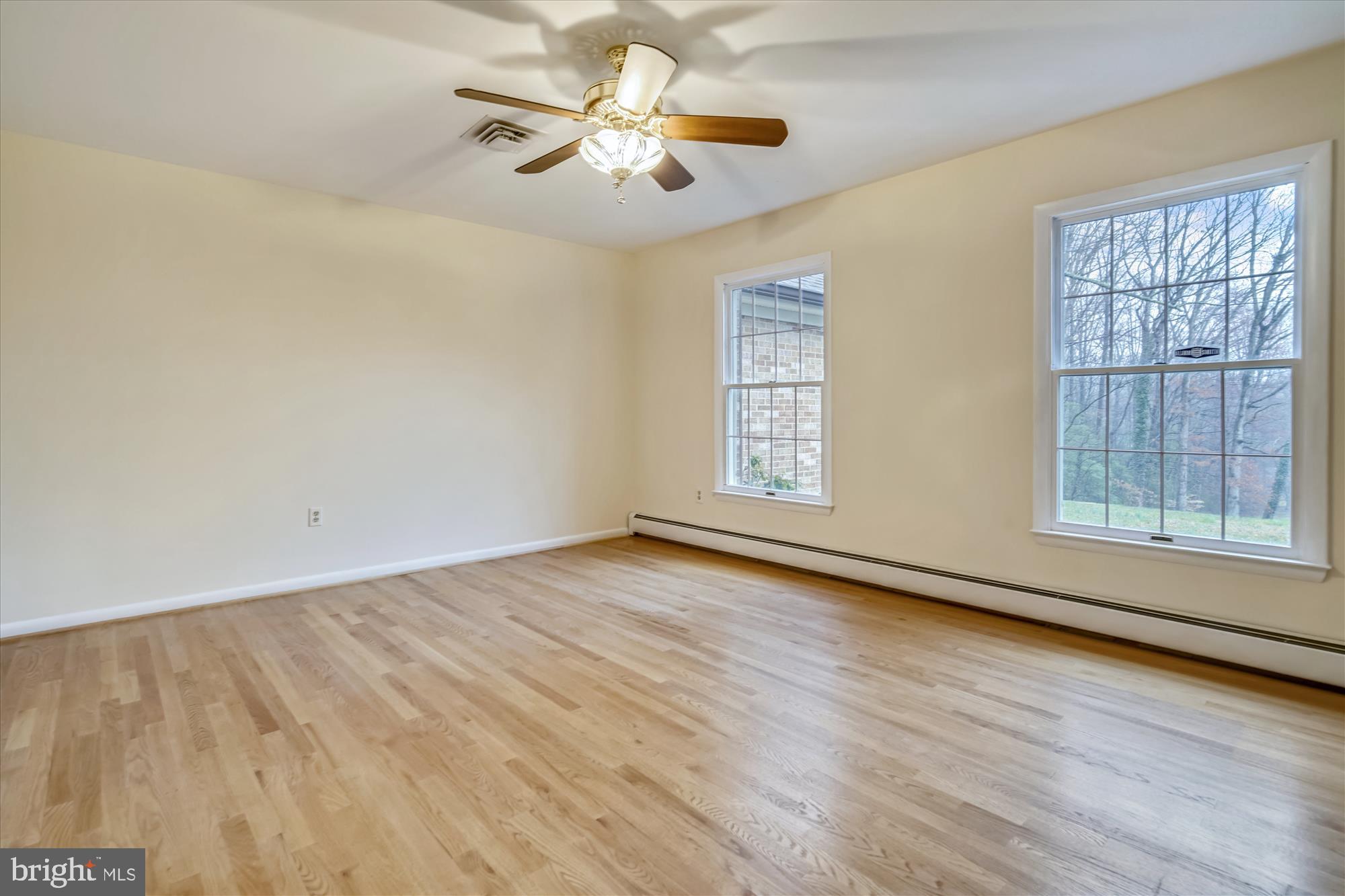 15701 Baden Naylor Road Brandywine, MD 20613 - Photo 30 of 35 Living Room