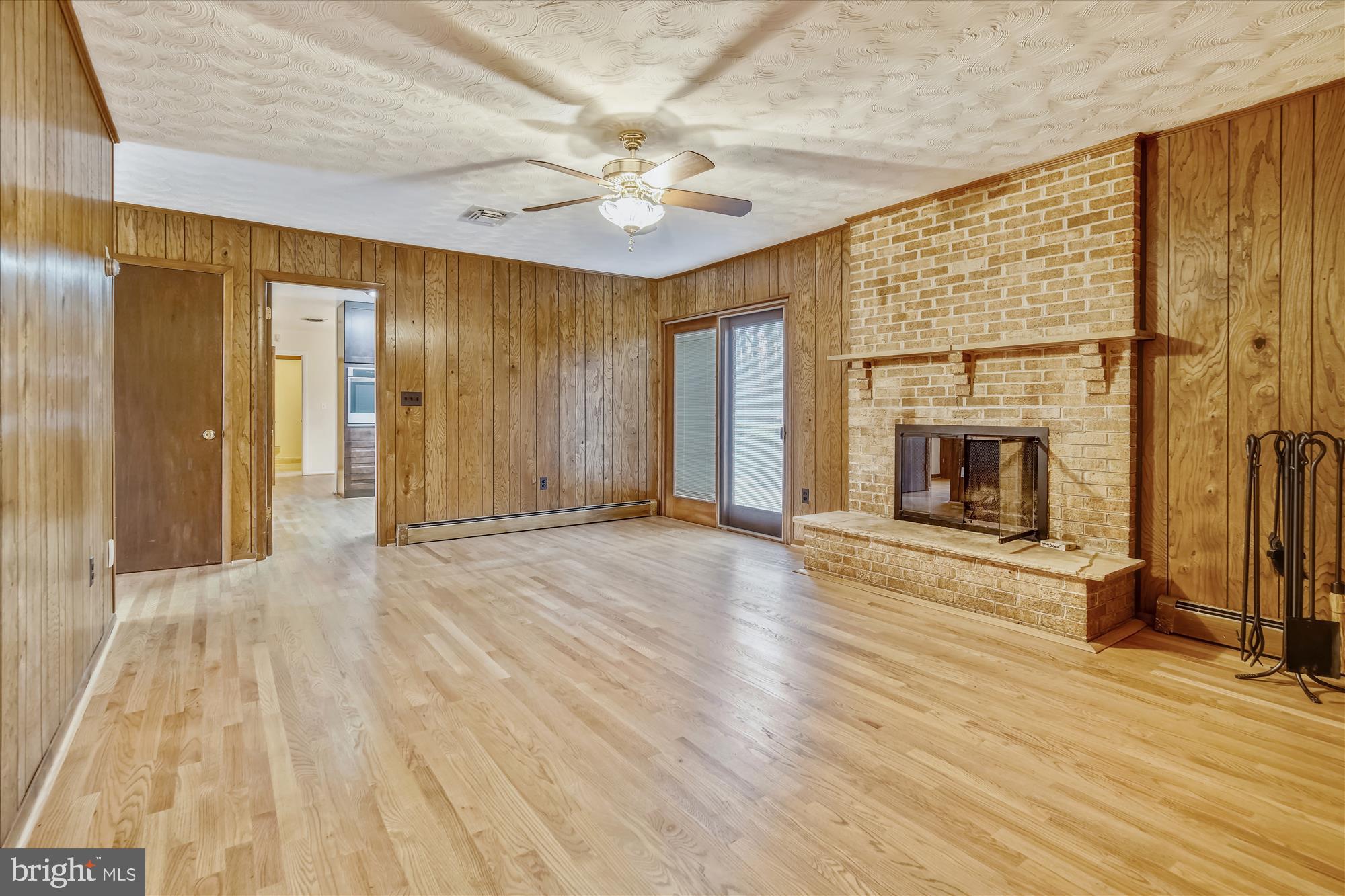15701 Baden Naylor Road Brandywine, MD 20613 - Photo 10 of 35 Family Room