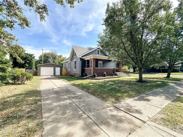 $195,000 | 614 Tenbroeck Street, Paris, IL 61944