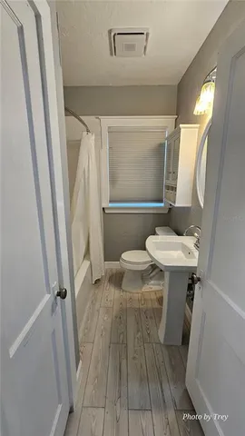 $2,100 | 810 Lake Shore Drive, Leesburg, FL 34748