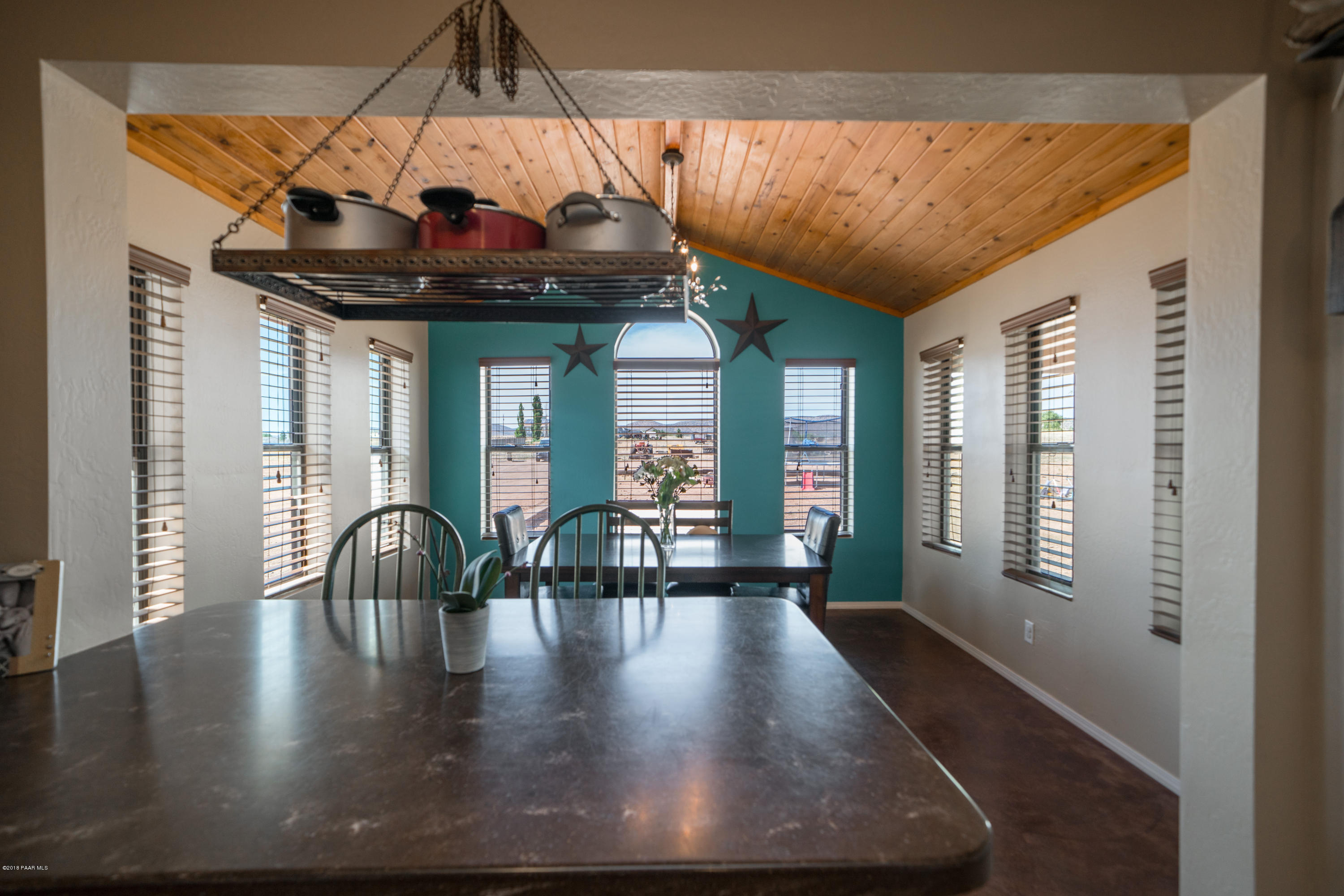 25145 North Patricia Road Paulden, AZ 86334 - Photo 17 of 36 Dining Area