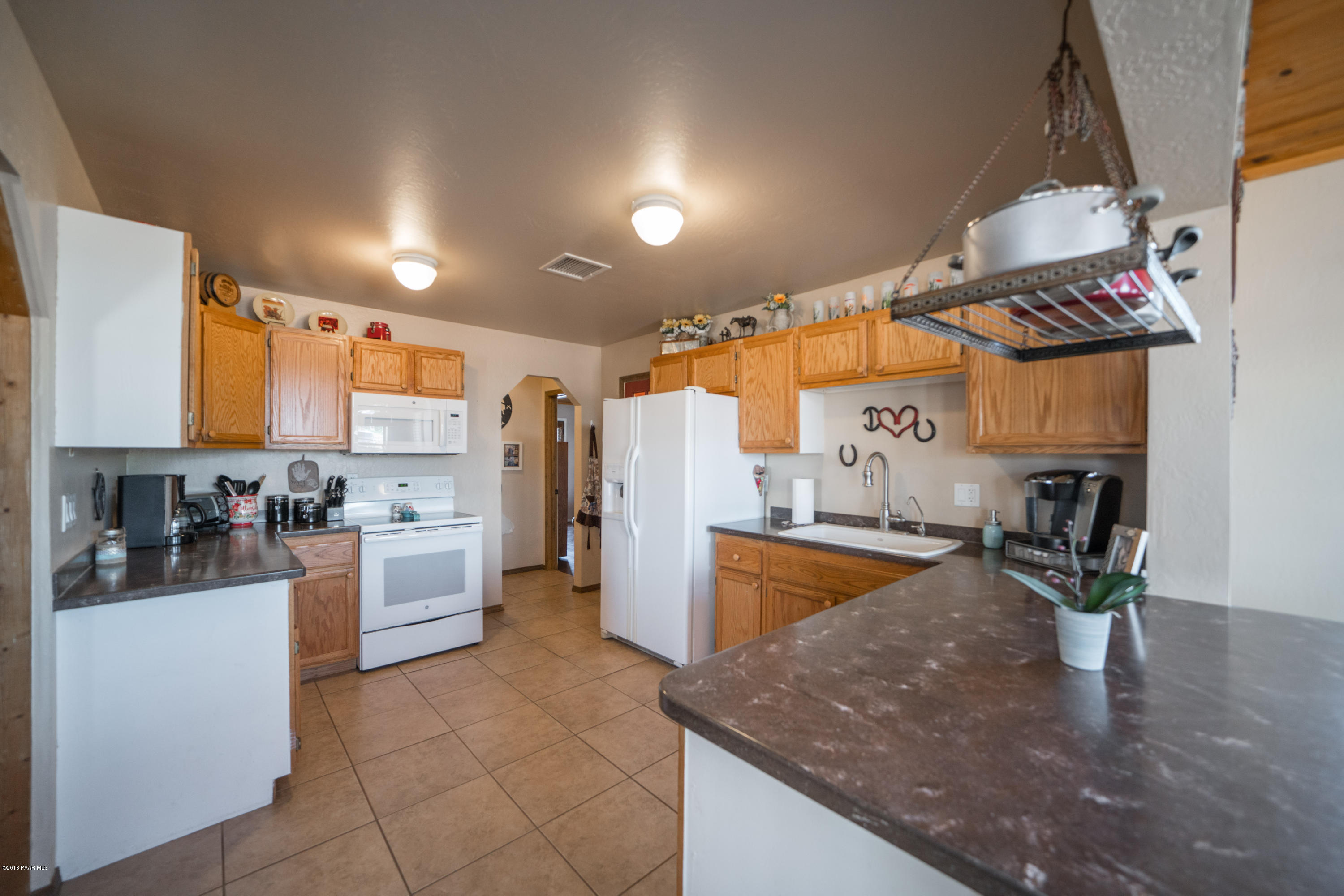 25145 North Patricia Road Paulden, AZ 86334 - Photo 10 of 36 Kitchen