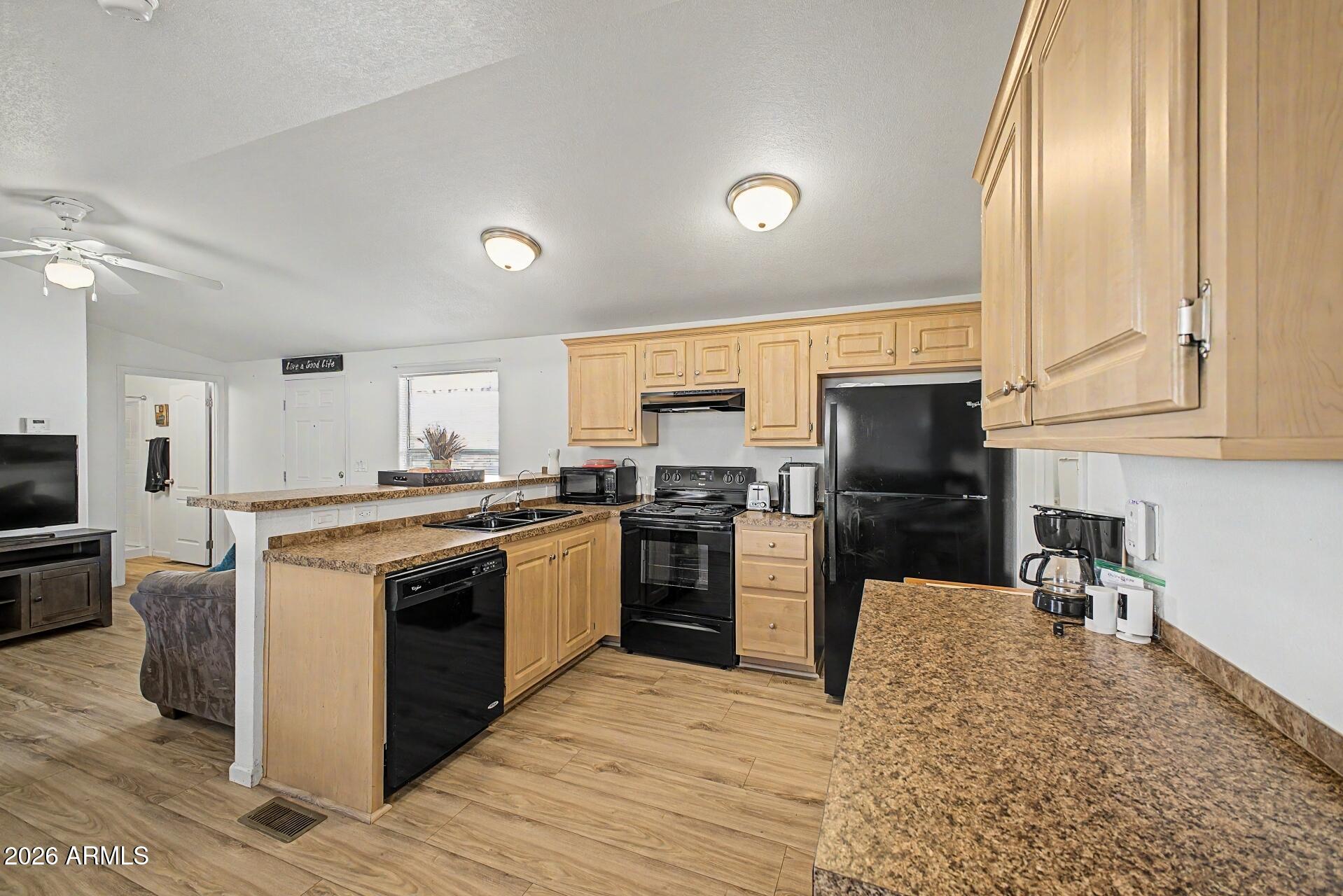 834 South Meridian Road, Unit 46 Apache Junction, AZ 85120 - Photo 4 of 29 14-Meridian