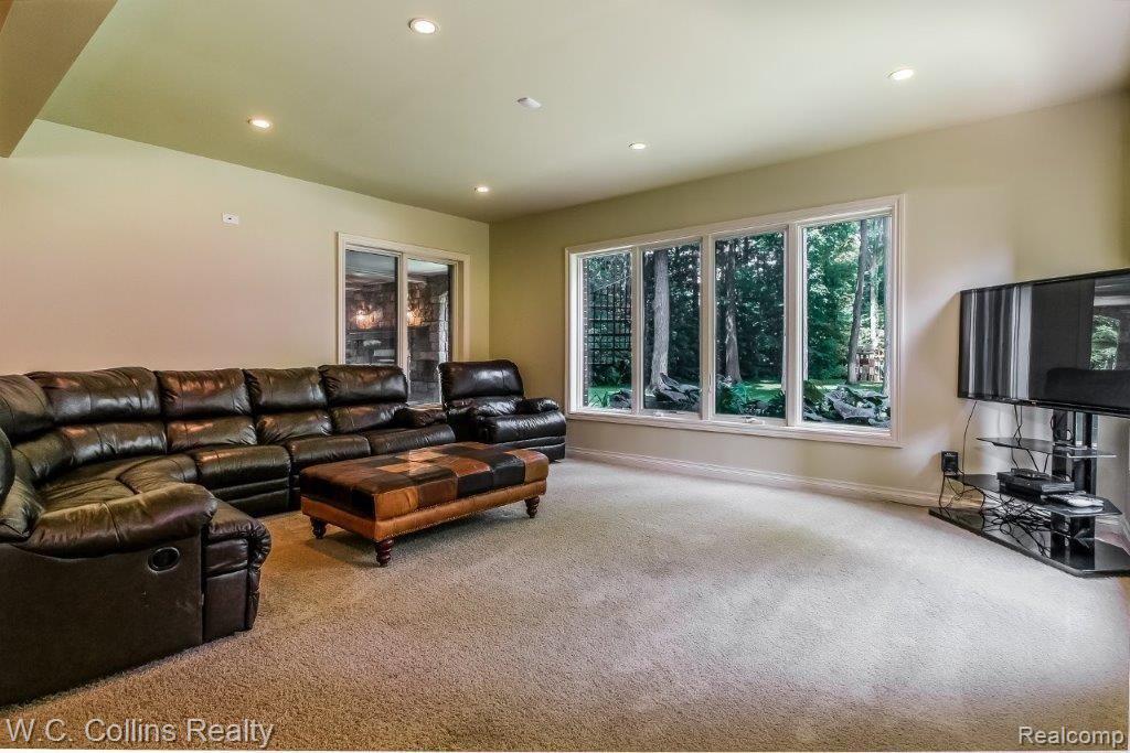 6960 Oakhurst Ridge Road Clarkston, MI 48348 - Photo 61 of 84 061-5976440-medium.jpg