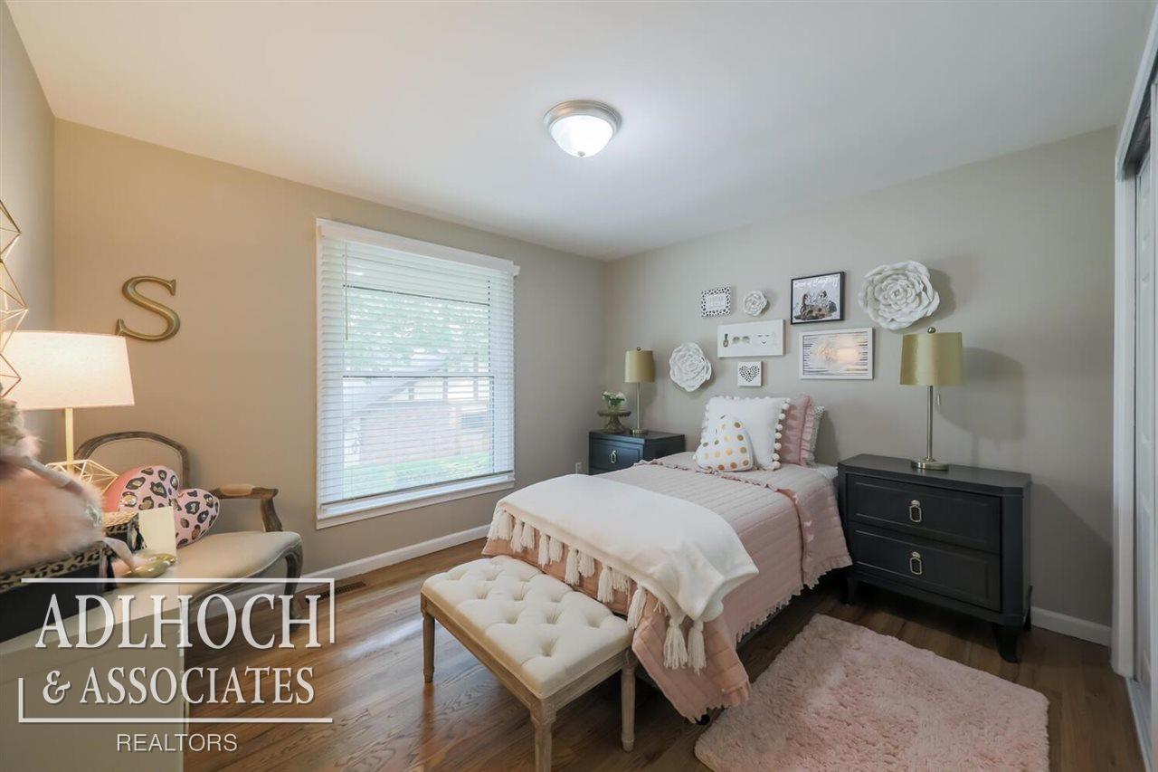 1700 Vernier Road Grosse Pointe, MI 48236 - Photo 27 of 38 50049153-26.JPG