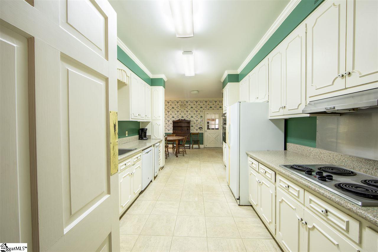 515 Pelham Road Greenville, SC 29615 - Photo 10 of 35