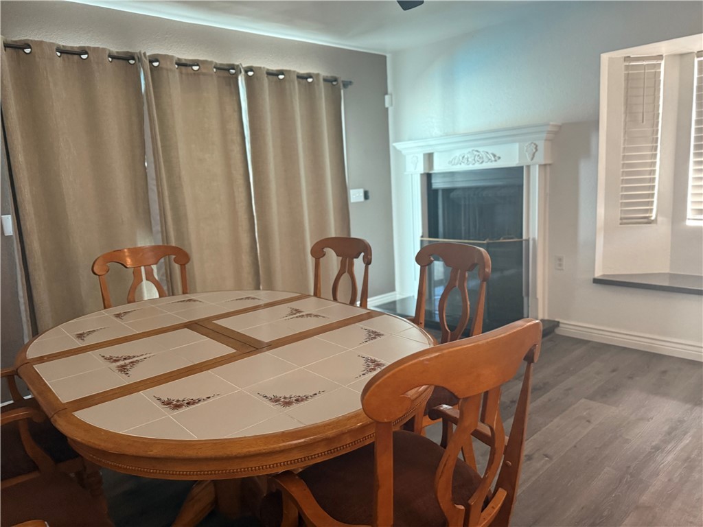 1645 Dunlap Road Fort Mohave, AZ 86426 - Photo 4 of 39 a dining room with furniture and window