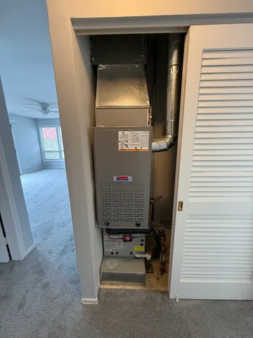 $2,100 | 20137 South Hampton Court, Unit A, Frankfort, IL 60423